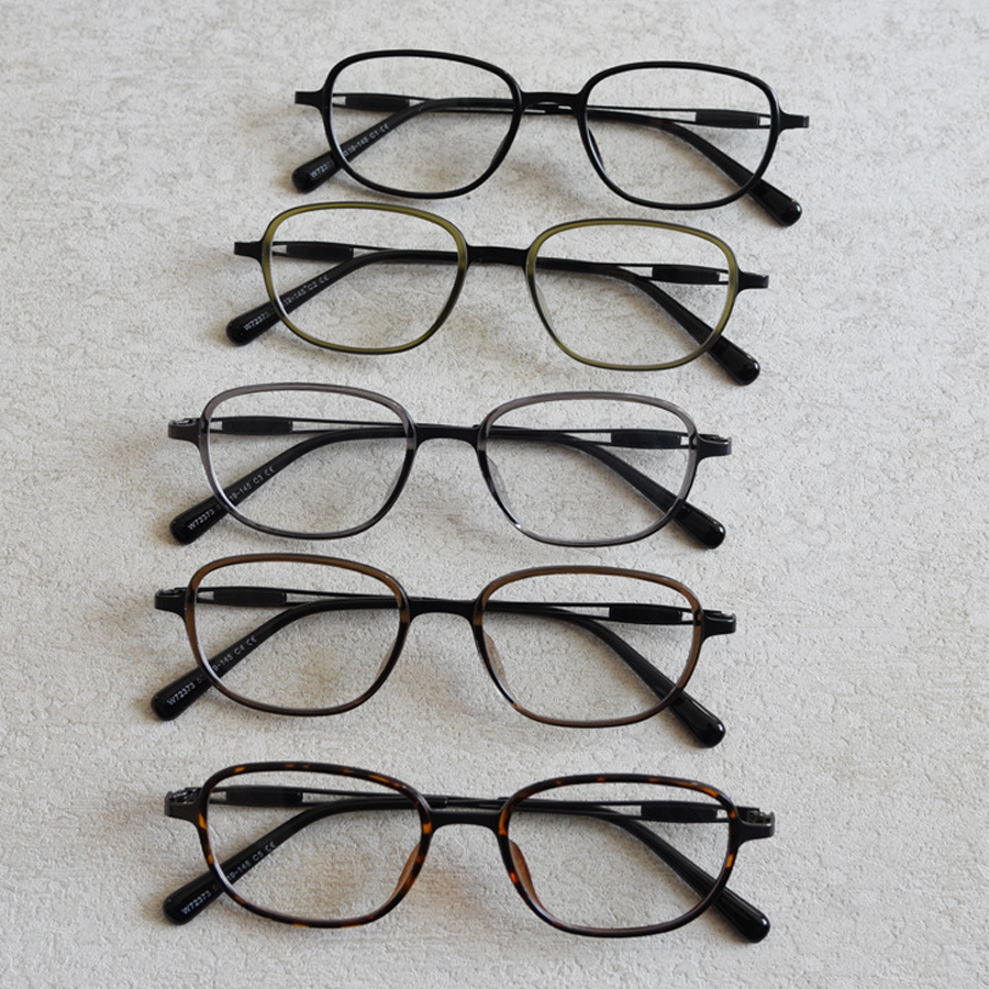 Retro Rectangle Full-Rim Eyeglasses