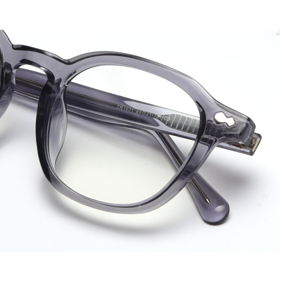 Contrast Round Full-Rim Eyeglasses