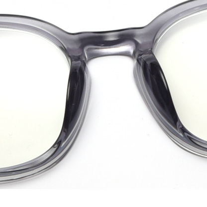 Contrast Round Full-Rim Eyeglasses